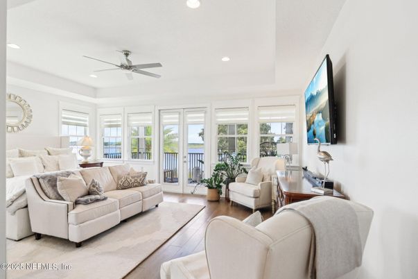 Interior, Living room, Recessed Lighting, Water, Wood Texture Flooring