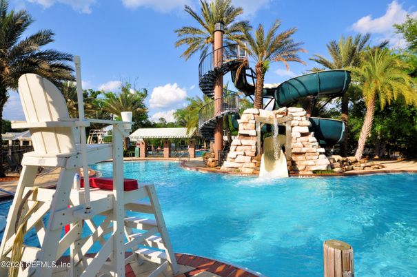 Exterior, Playground, Pool