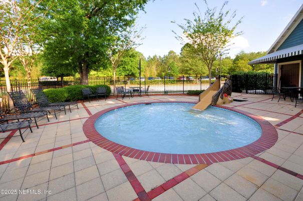 Exterior, Playground, Pool