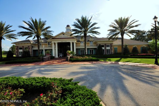 Exterior, Facade, Ranch