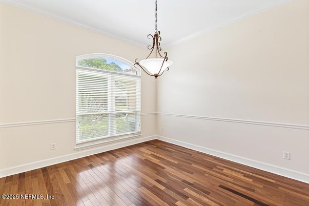 Empty room, Interior, Pendant Lights, Wood Texture Flooring