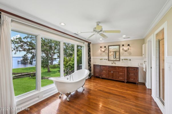 Bathroom, Dual Sink Vanities, Free Standing Baths, Interior, Recessed Lighting, Water, Wood Texture Flooring