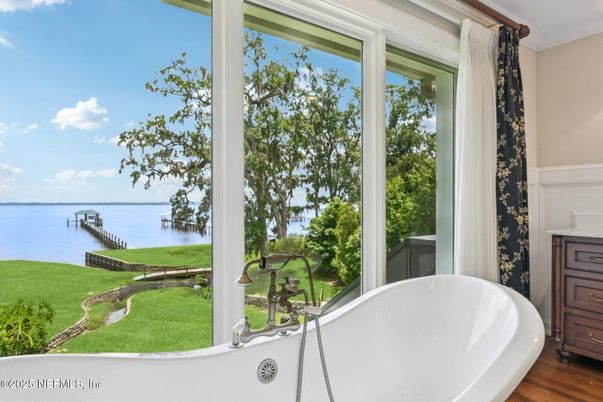 Bathroom, Free Standing Baths, Interior, Water