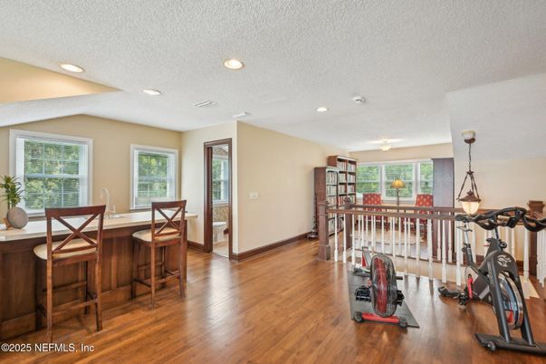 Fitness Equipment, Interior, Recessed Lighting, Wood Texture Flooring