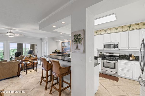 Interior, Kitchen, Living room, Recessed Lighting, Stainless Steel Appliances