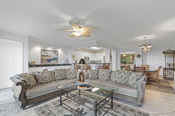 Chandelier, Dining room, Interior, Kitchen, Living room