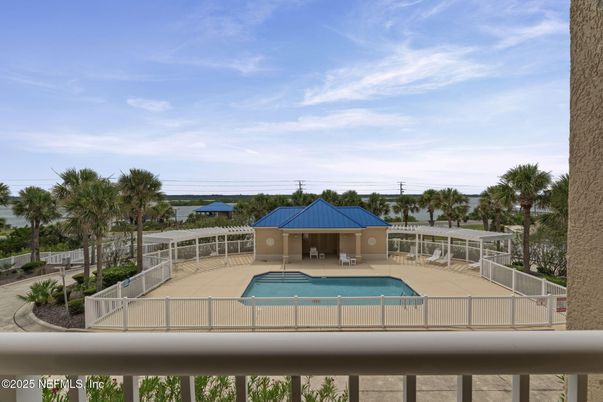 Exterior, Pool, Water