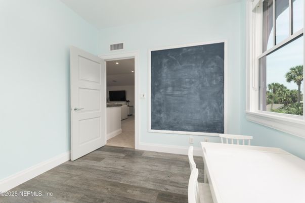 Dining room, Interior, Kitchen, Recessed Lighting, Wood Texture Flooring