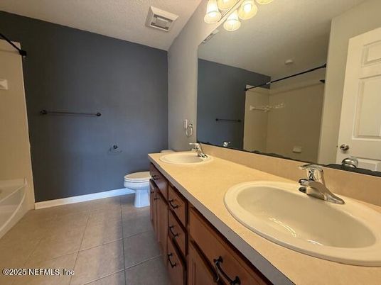 Bathroom, Dual Sink Vanities, Interior
