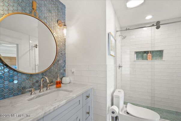 Bathroom, Interior, Recessed Lighting