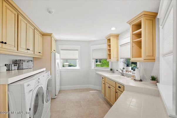 Interior, Recessed Lighting, Washer