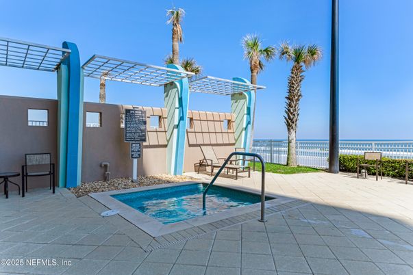 Exterior, Pool, Water