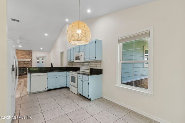 Interior, Kitchen, Pendant Lights, Recessed Lighting, Stone Walls