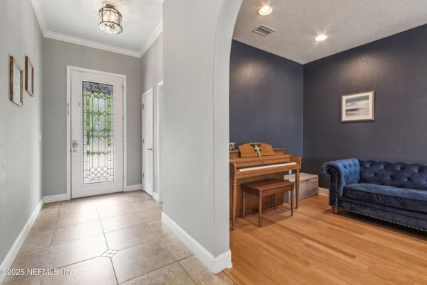 Interior, Piano, Recessed Lighting, Wood Texture Flooring