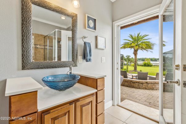 Bathroom, Interior, Recessed Lighting