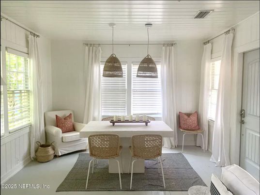 Dining room, Interior, Pendant Lights