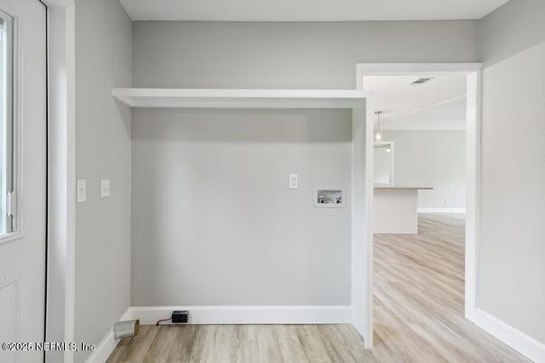 Interior, Pendant Lights, Wood Texture Flooring