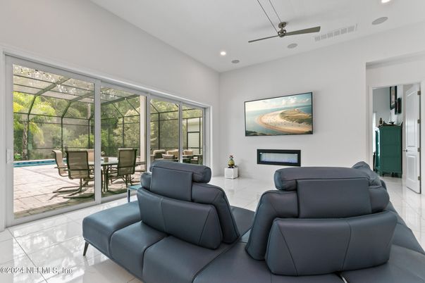 Dining room, Interior, Living room, Recessed Lighting, Sun Room