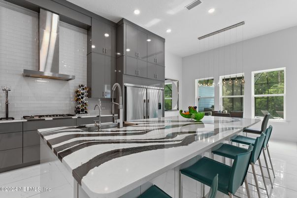 Dining room, Interior, Kitchen, Pendant Lights, Recessed Lighting, Stainless Steel Appliances, Water
