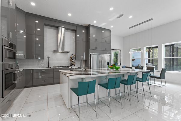 Dining room, Interior, Kitchen, Pendant Lights, Recessed Lighting, Stainless Steel Appliances