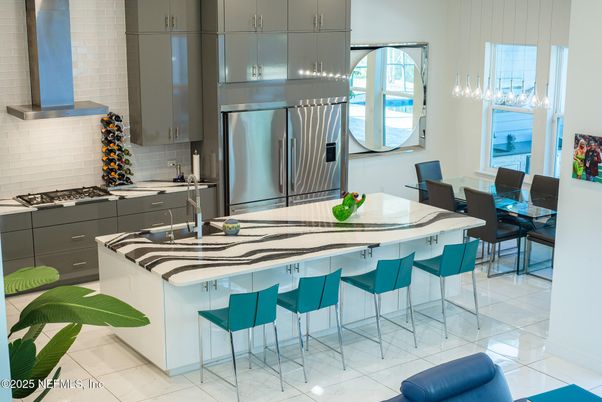 Dining room, Interior, Kitchen, Pendant Lights, Stainless Steel Appliances