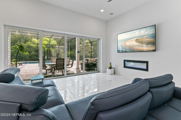 Dining room, Interior, Recessed Lighting, Sun Room
