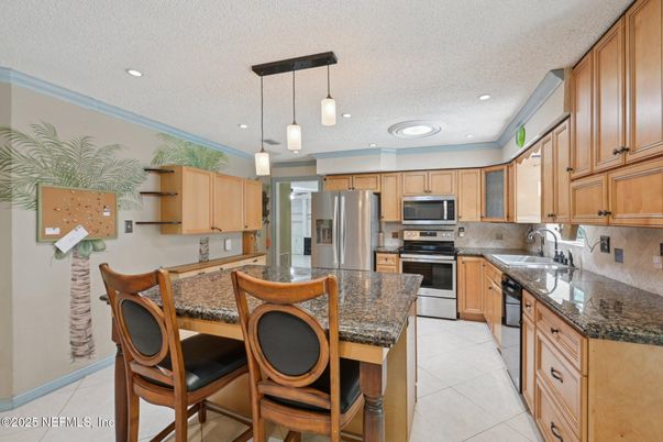 Interior, Kitchen, Pendant Lights, Recessed Lighting, Stainless Steel Appliances