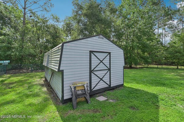 Backyard, Exterior