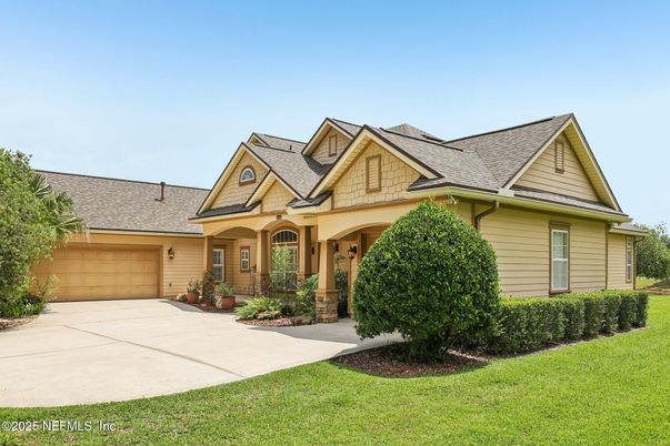 Attached, Exterior, Facade, Tudor Revival