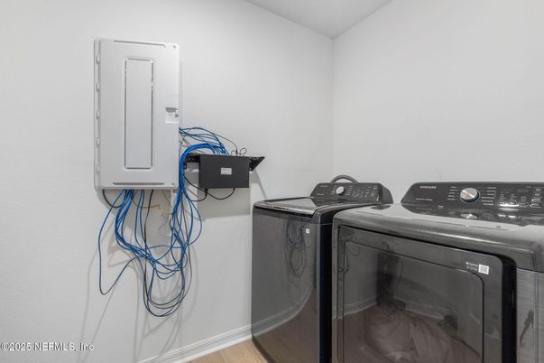 Interior, Washer, Wood Texture Flooring