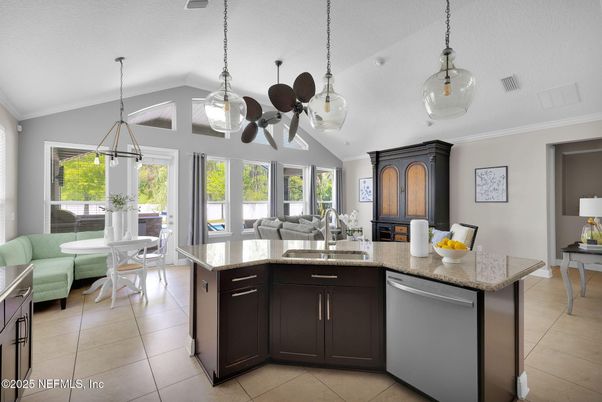 Dining room, Interior, Kitchen, Pendant Lights