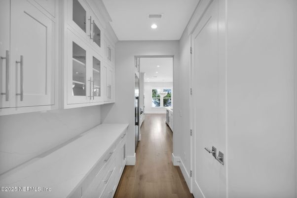 Interior, Recessed Lighting, Wood Texture Flooring