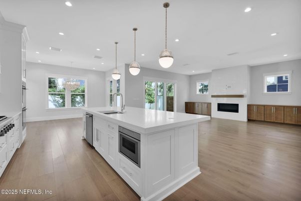 Fireplace, Interior, Kitchen, Pendant Lights, Recessed Lighting, Wood Texture Flooring