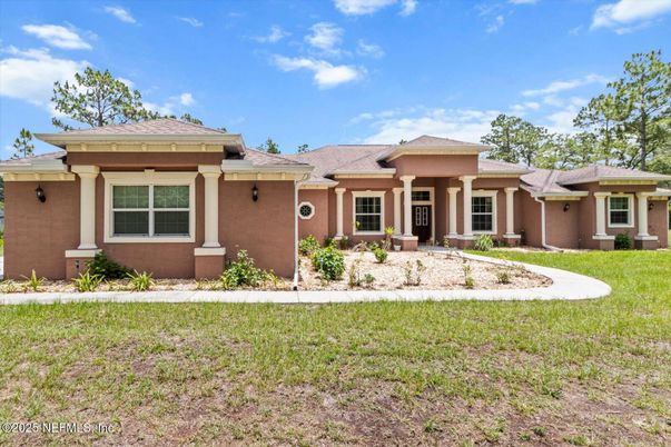 Backyard, Exterior, Facade, Ranch