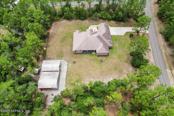 Exterior, Drone