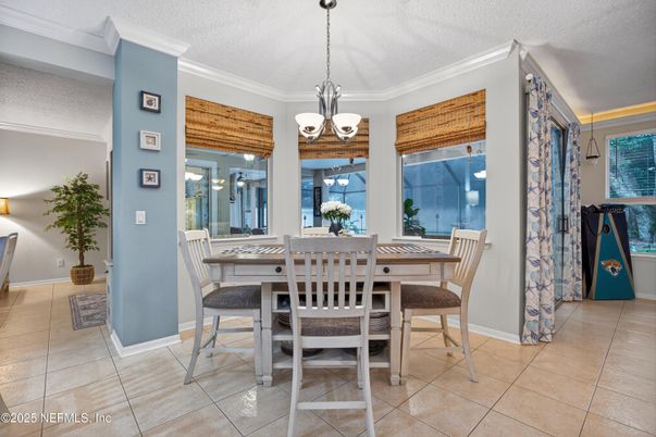 Chandelier, Dining room, Interior, Pendant Lights