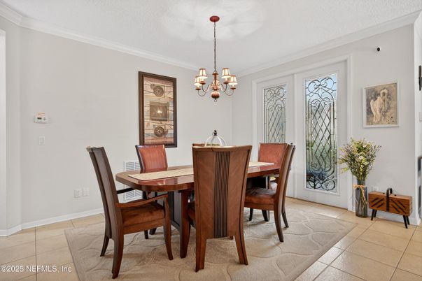 Chandelier, Dining room, Interior