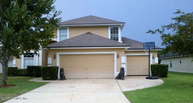 Attached, Exterior, Facade, Ranch