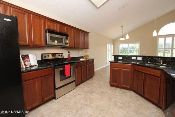 Interior, Kitchen, Pendant Lights, Stainless Steel Appliances