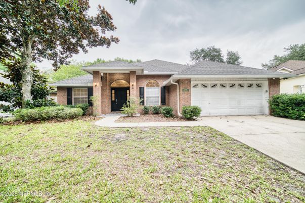 Attached, Exterior, Facade, Brick Facade, Ranch