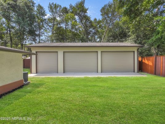 Detached Garage, Exterior