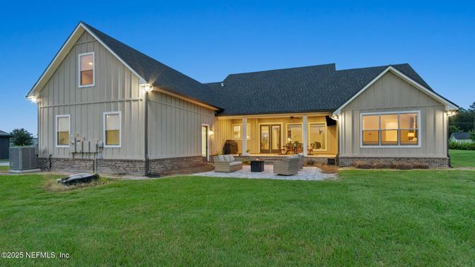 Backyard, Exterior, Facade, Farmhouse