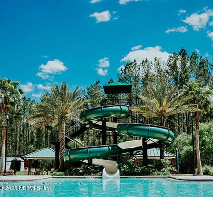 Exterior, Playground, Pool