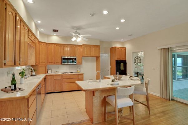 Dining room, Interior, Kitchen, Recessed Lighting, Wood Texture Flooring