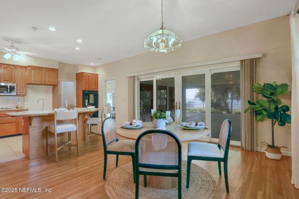 Dining room, Interior, Kitchen, Pendant Lights, Recessed Lighting, Wood Texture Flooring