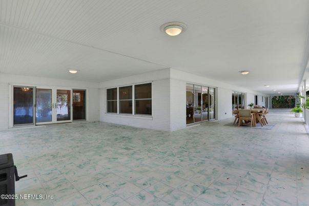 Dining room, Interior, Recessed Lighting