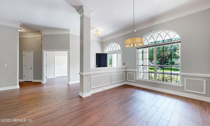 Empty room, Interior, Pendant Lights, Wood Texture Flooring