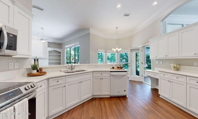 Chandelier, Interior, Kitchen, Pendant Lights, Recessed Lighting, Wood Texture Flooring