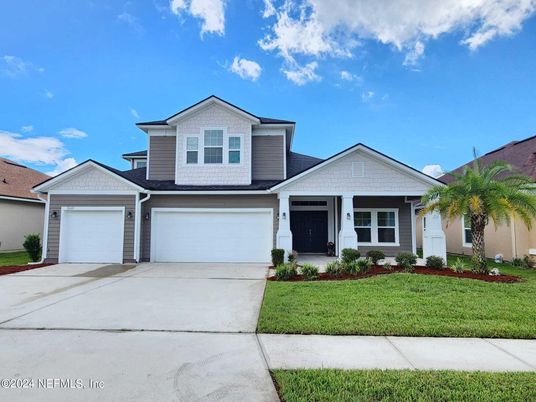 Attached, Exterior, Facade, Ranch