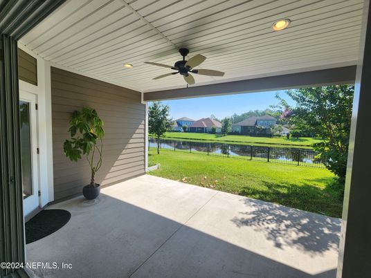 Exterior, Recessed Lighting, Water